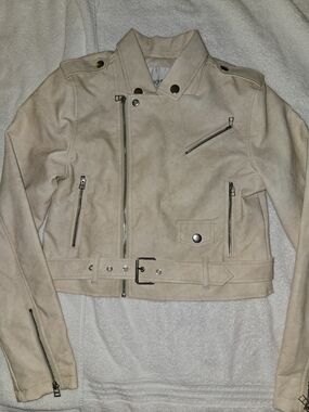 Fashion Nova Cream Suede Moto Jacket Size S